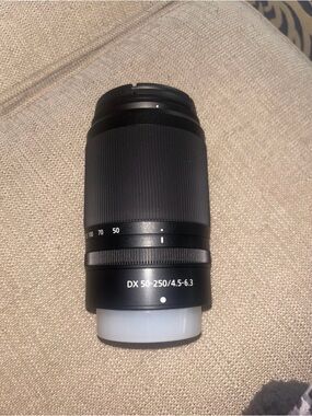 NIKKOR DX 50-250mm f/4.5-6.3 Telephoto Zoom Lens - Black